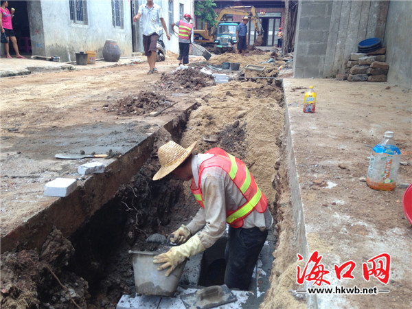 ���ڭ�ɽ����R������ˮ�h�� ���۷��x�p��ˮ��Ⱦ